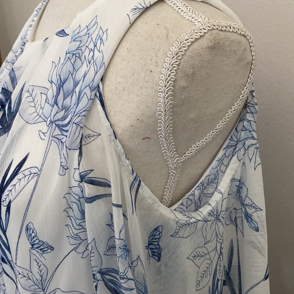 Dress - Picture 4 of 6